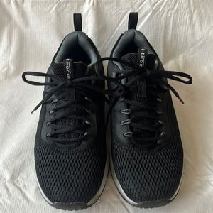 Under Armour/ Men’s shoes